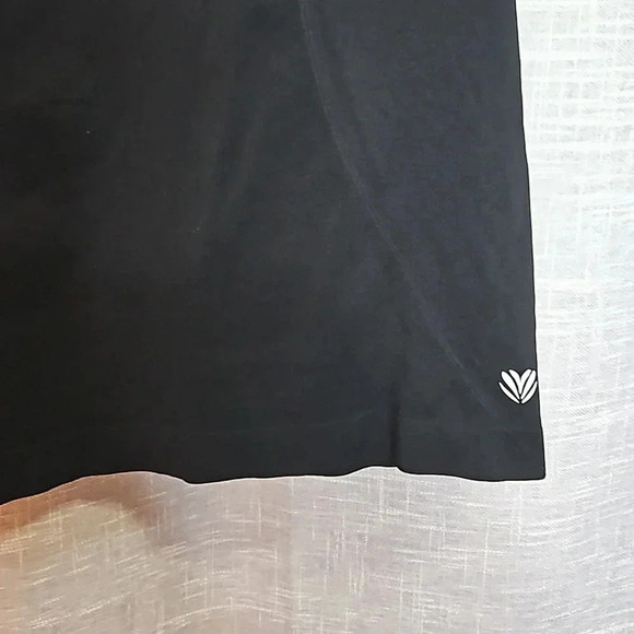 FOREVER 21 TANK - Picture 3 of 8